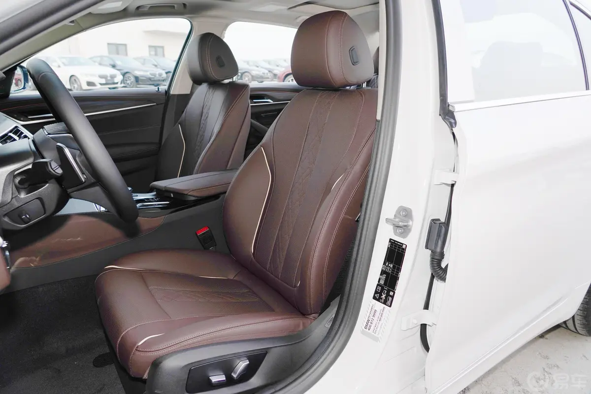 宝马5系改款 530Li xDrive 豪华套装驾驶员座椅