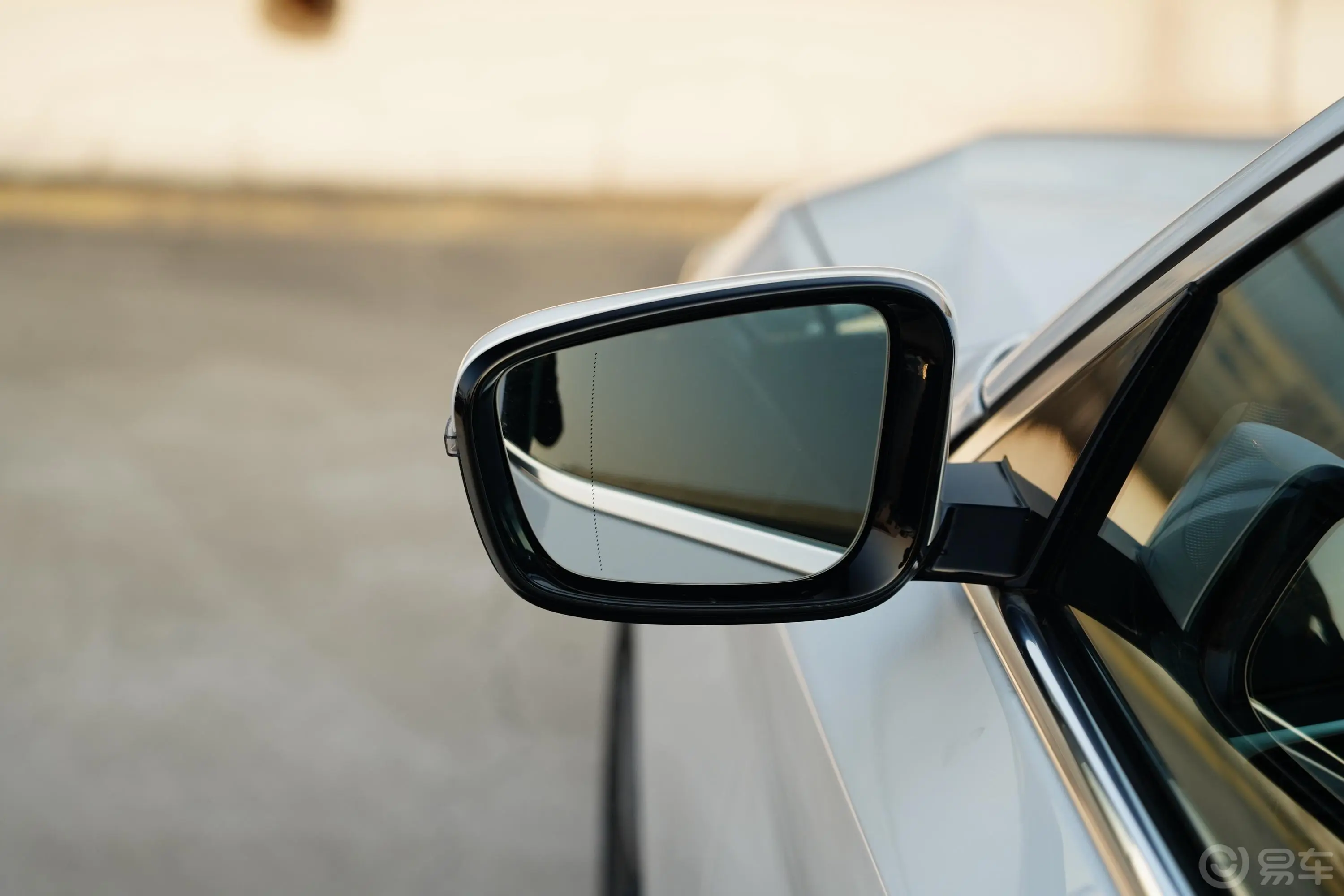 宝马5系改款 530Li xDrive 豪华套装后视镜镜面