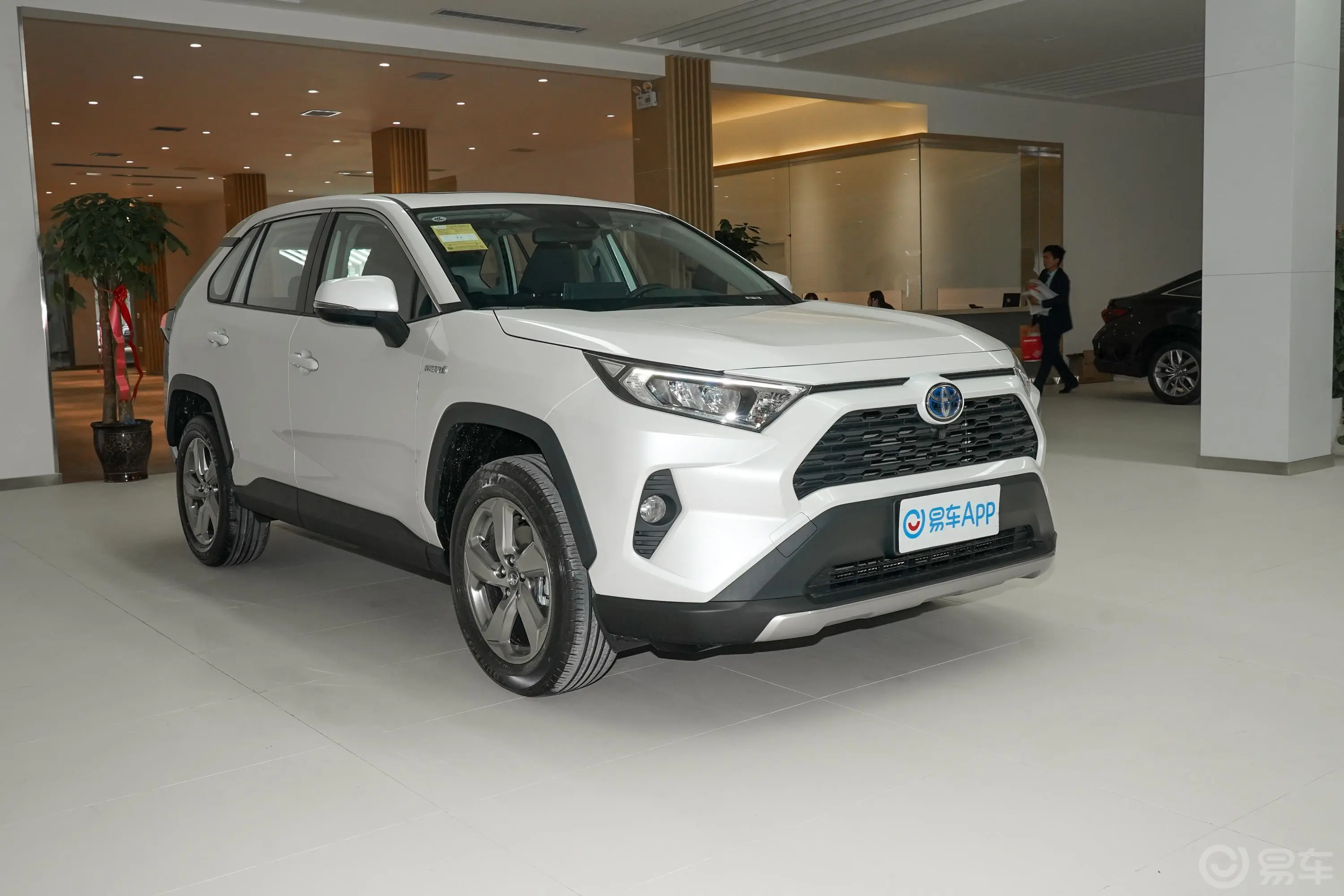 RAV4荣放改款 双擎 2.5L E-CVT 两驱 精英版后视镜镜面