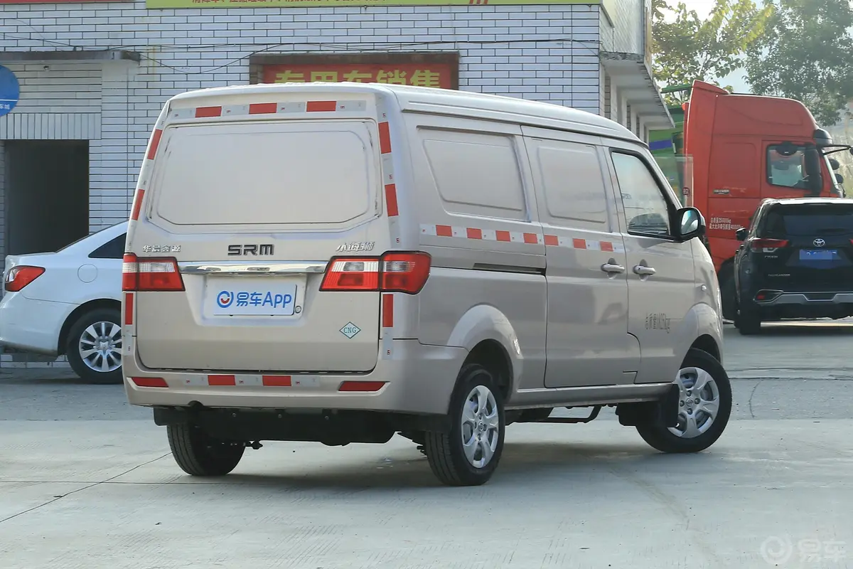 鑫源小海狮X301.5L 手动 厢货舒适型 2/5座 CNG侧后45度车头向右水平