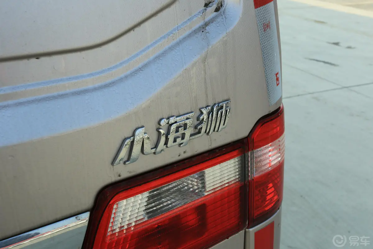 鑫源小海狮X301.5L 手动 厢货舒适型 2/5座 CNG外观