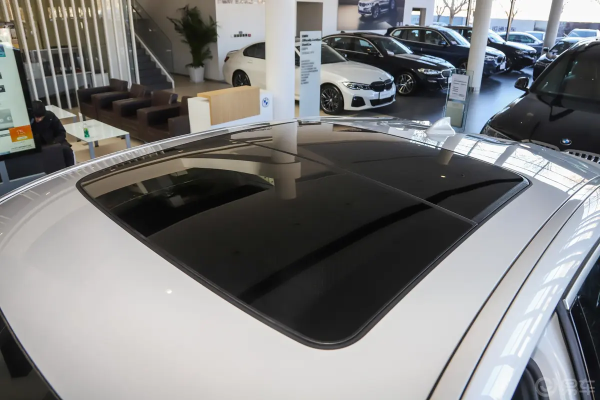 宝马X6xDrive40i 尊享型 M运动套装天窗