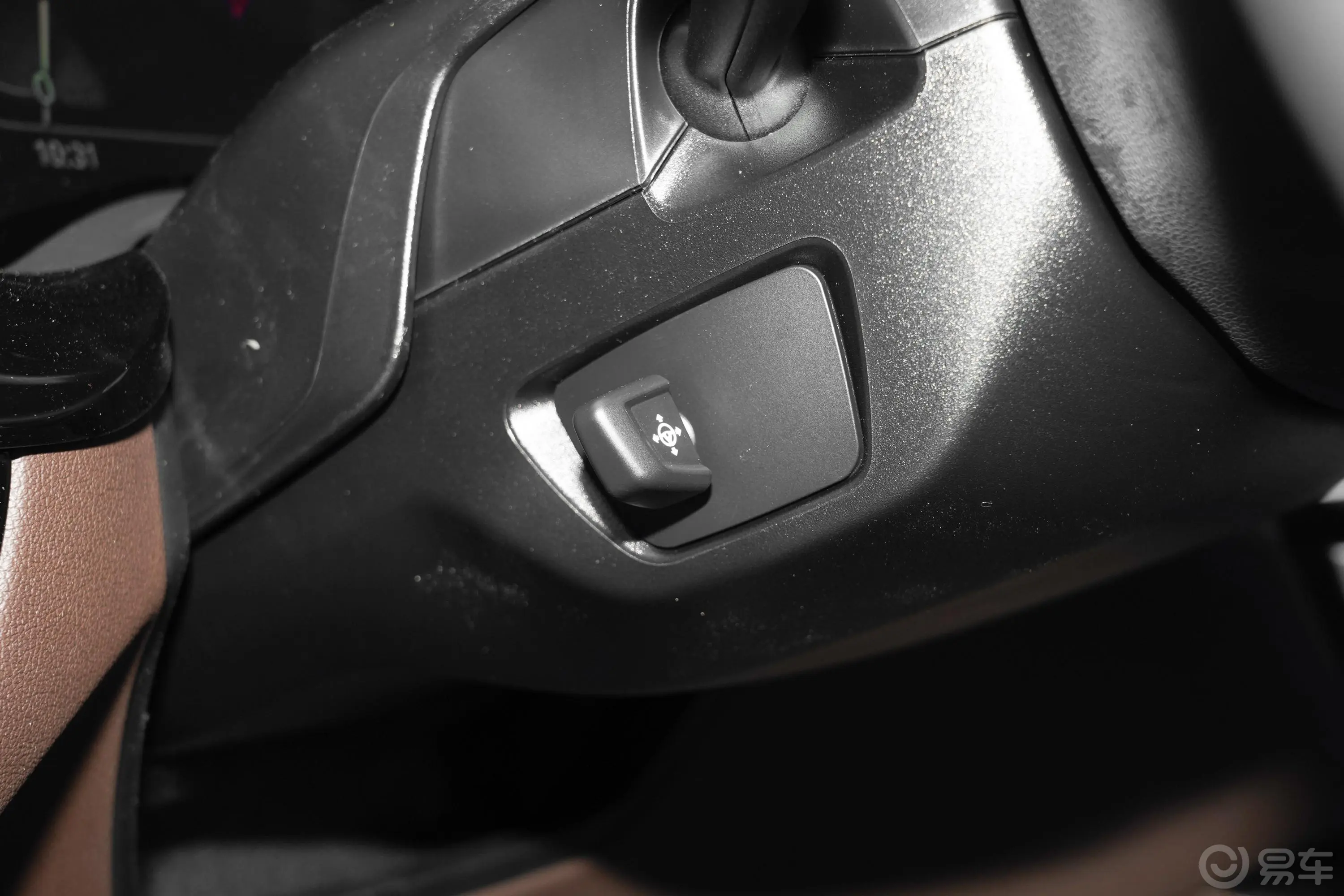 宝马5系 插电混动改款 535Le M运动套装方向盘调节