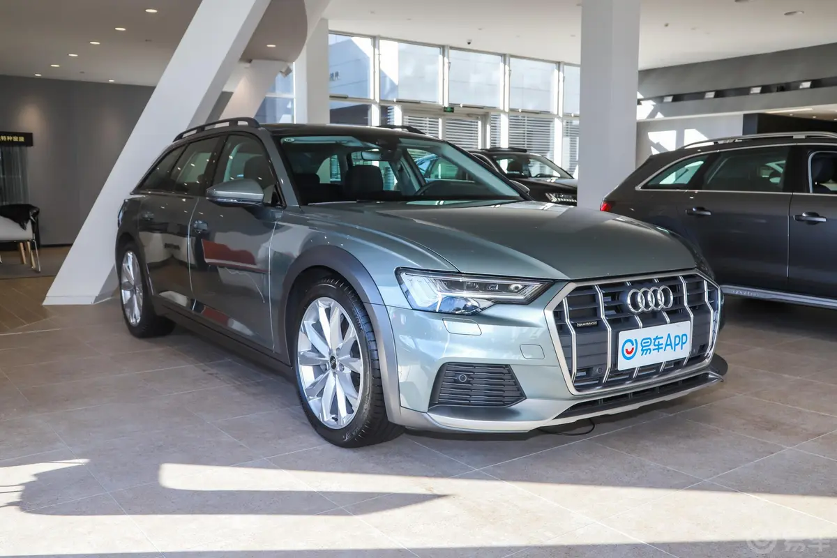 奥迪A6Allroad quattro 探索家 55 TFSI 尊享越野型外观