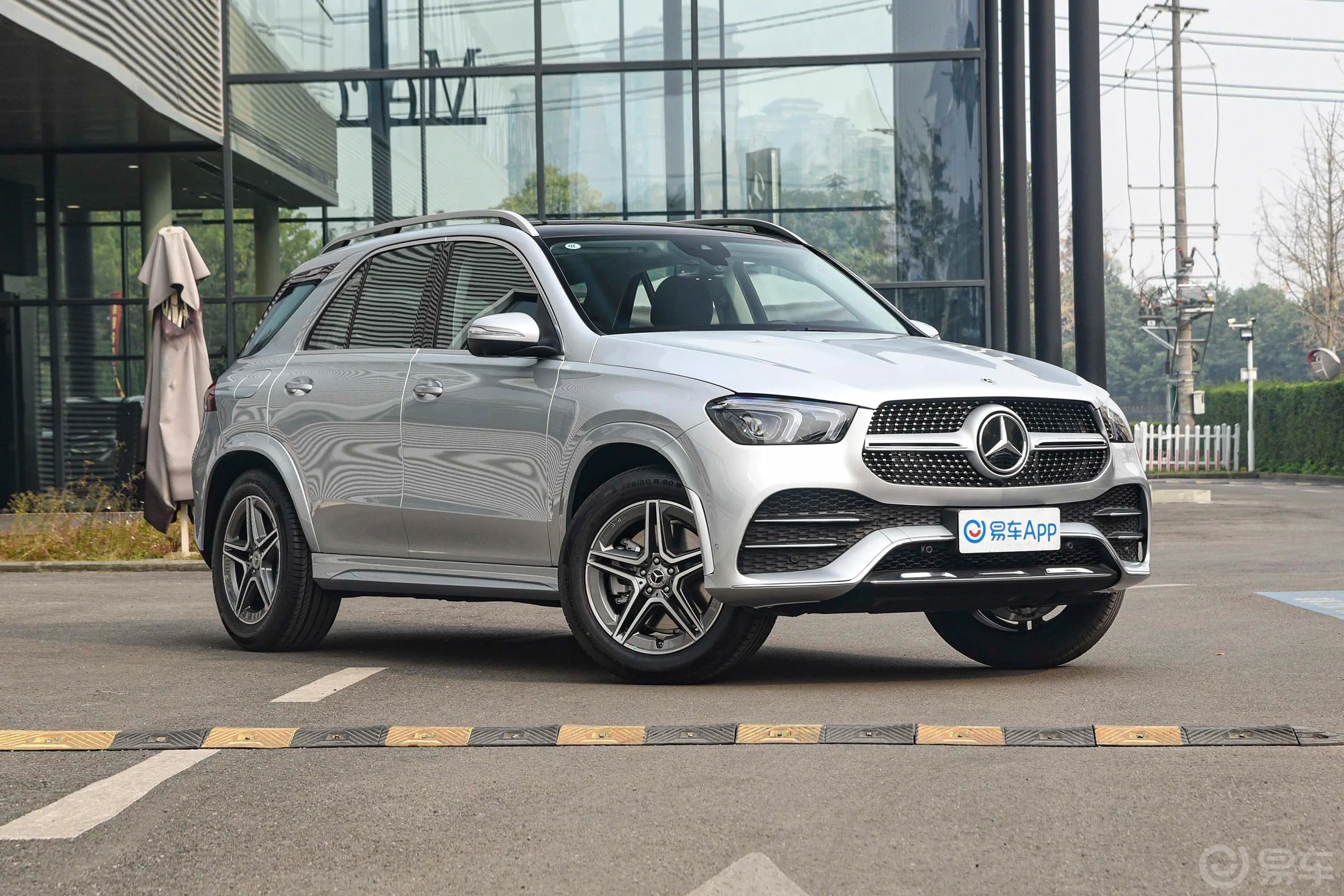 奔驰GLEGLE 450 4MATIC 时尚型油箱盖