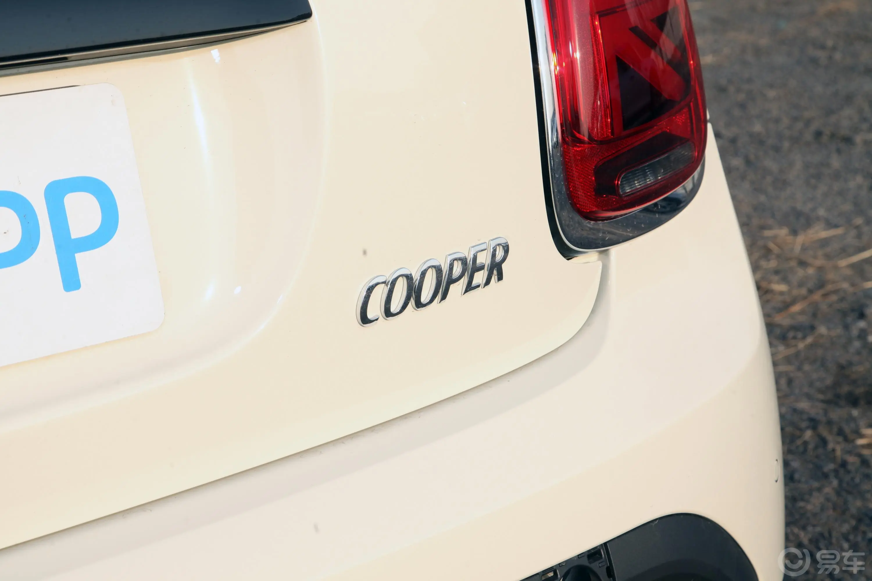 MINI改款 1.5T COOPER 艺术家外观