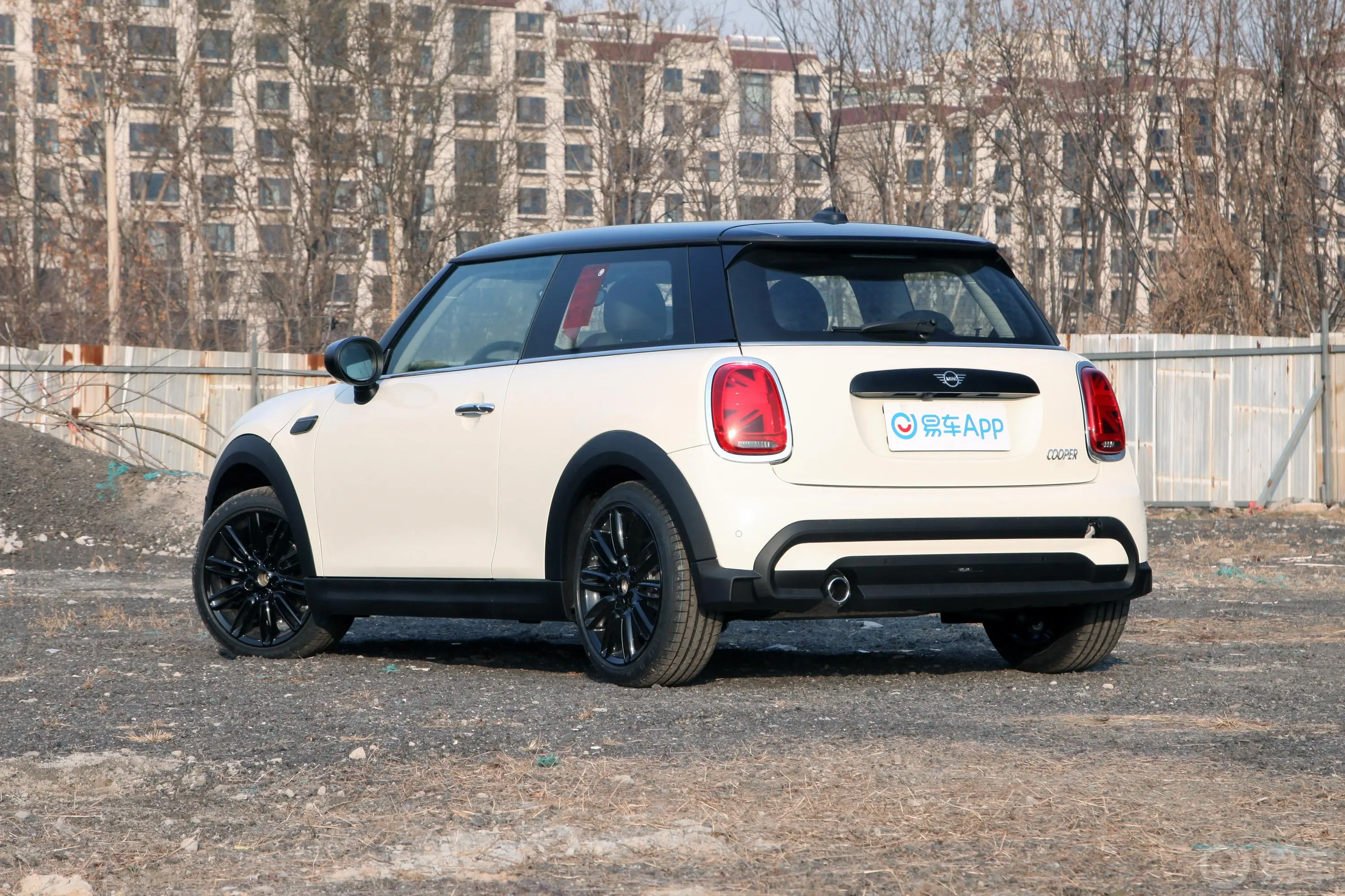 MINI改款 1.5T COOPER 艺术家外观