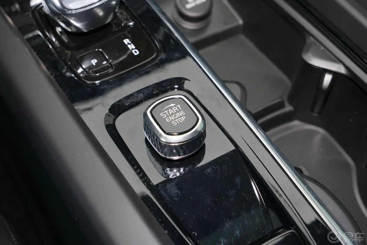 沃尔沃V60B5 智远豪华版钥匙孔或一键启动按键