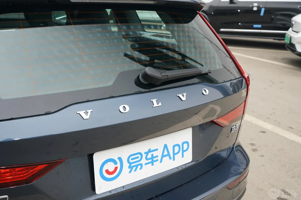 沃尔沃V60B5 智远豪华版外观