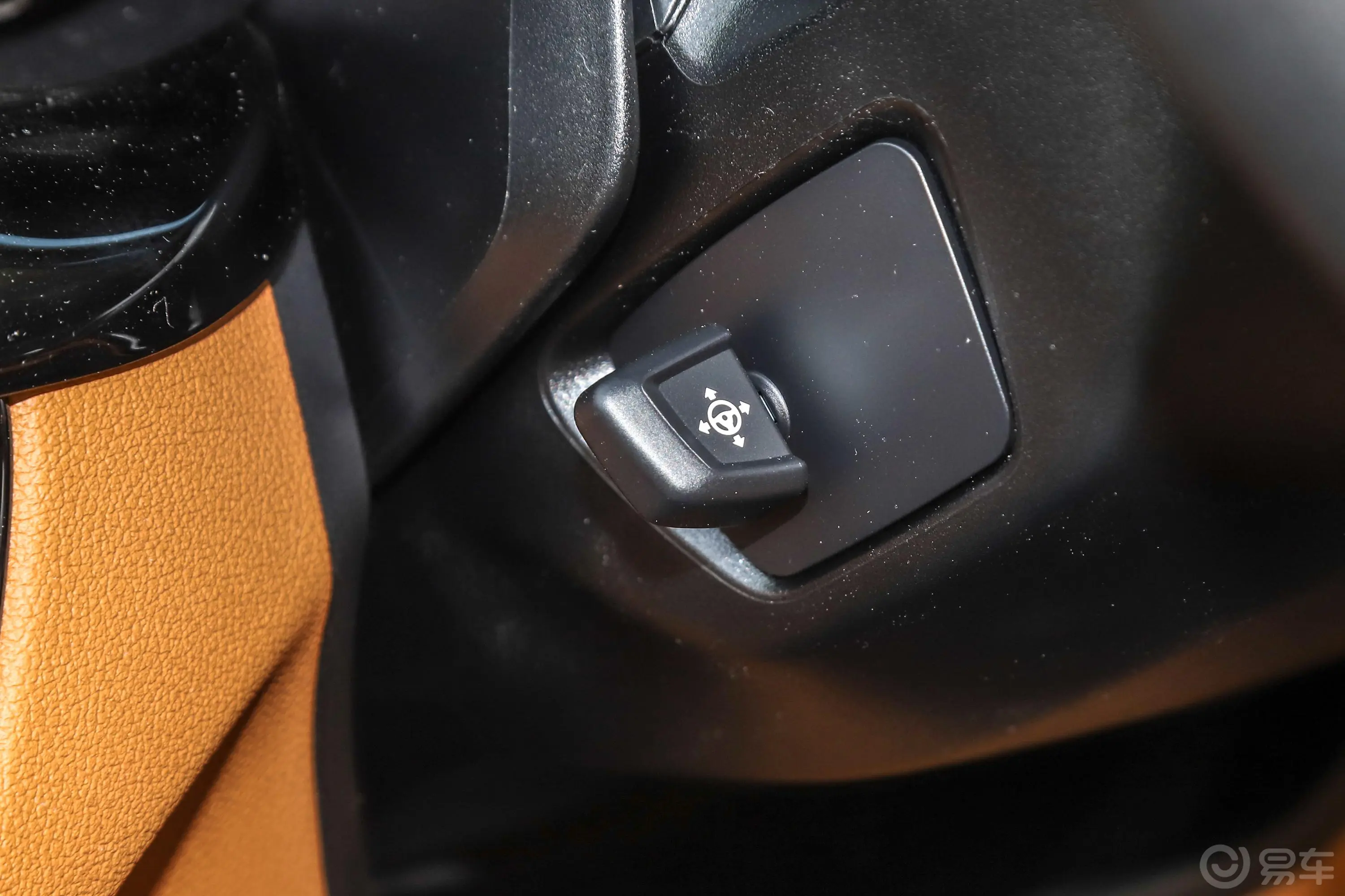 宝马5系改款 530Li 行政型豪华套装方向盘调节