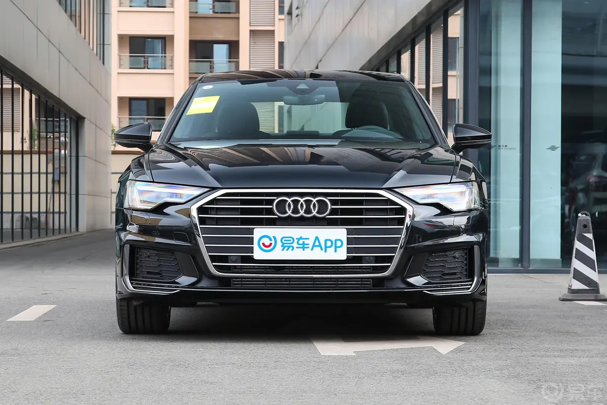 奥迪A6L40 TFSI 豪华动感型外观