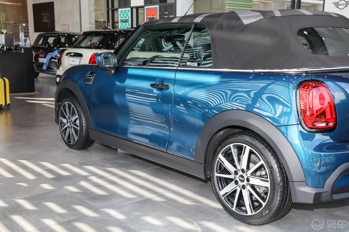 MINI CABRIO改款 1.5T COOPER CABRIO Sidewalk外观