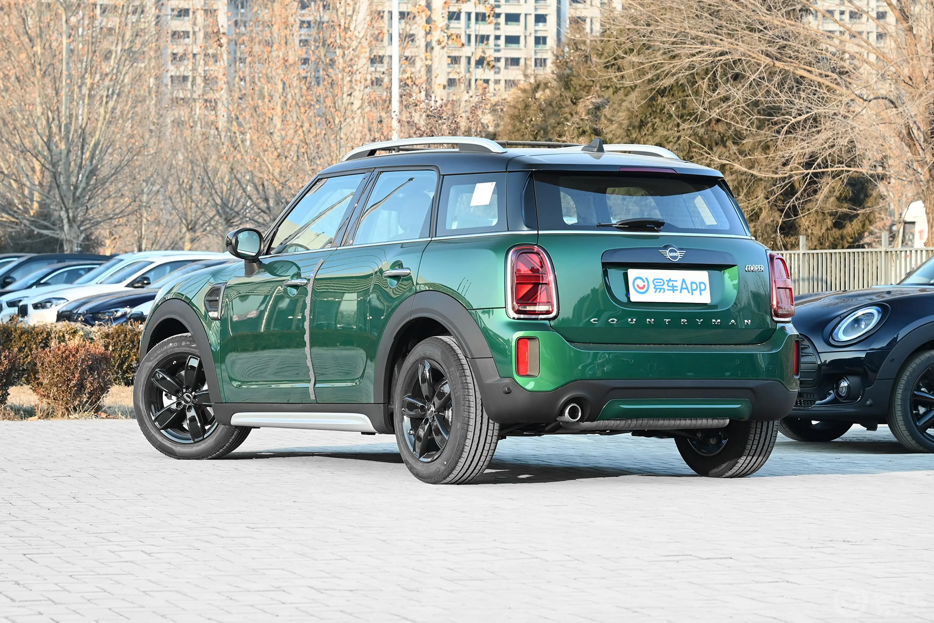 MINI COUNTRYMAN改款 1.5T COOPER侧后45度车头向左水平