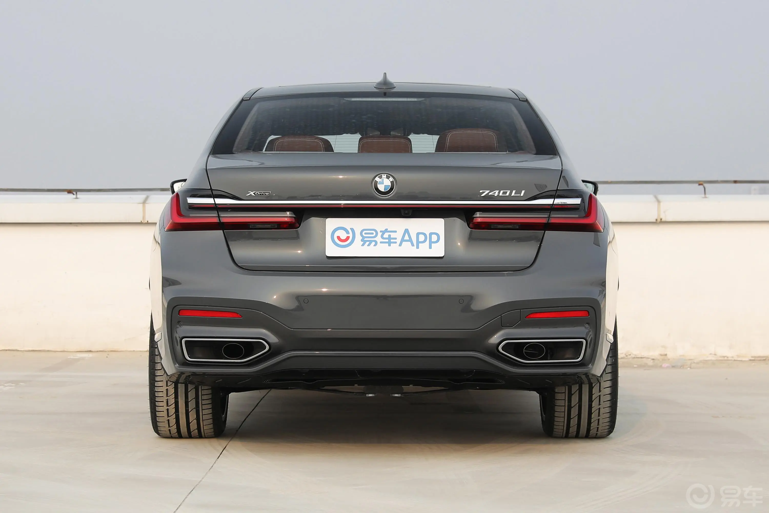 宝马7系740Li xDrive 行政型 M运动套装外观