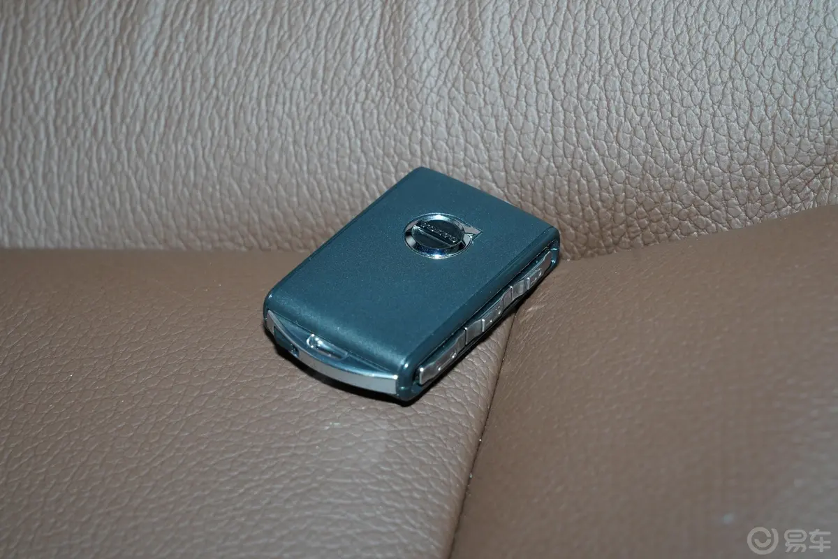 沃尔沃S90 RECHARGE改款 T8 智逸豪华版钥匙正面