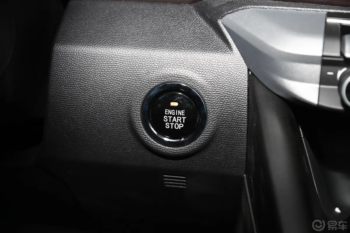 凯程F702.4T 手自一体 四驱 标轴 卓越版 汽油钥匙孔或一键启动按键