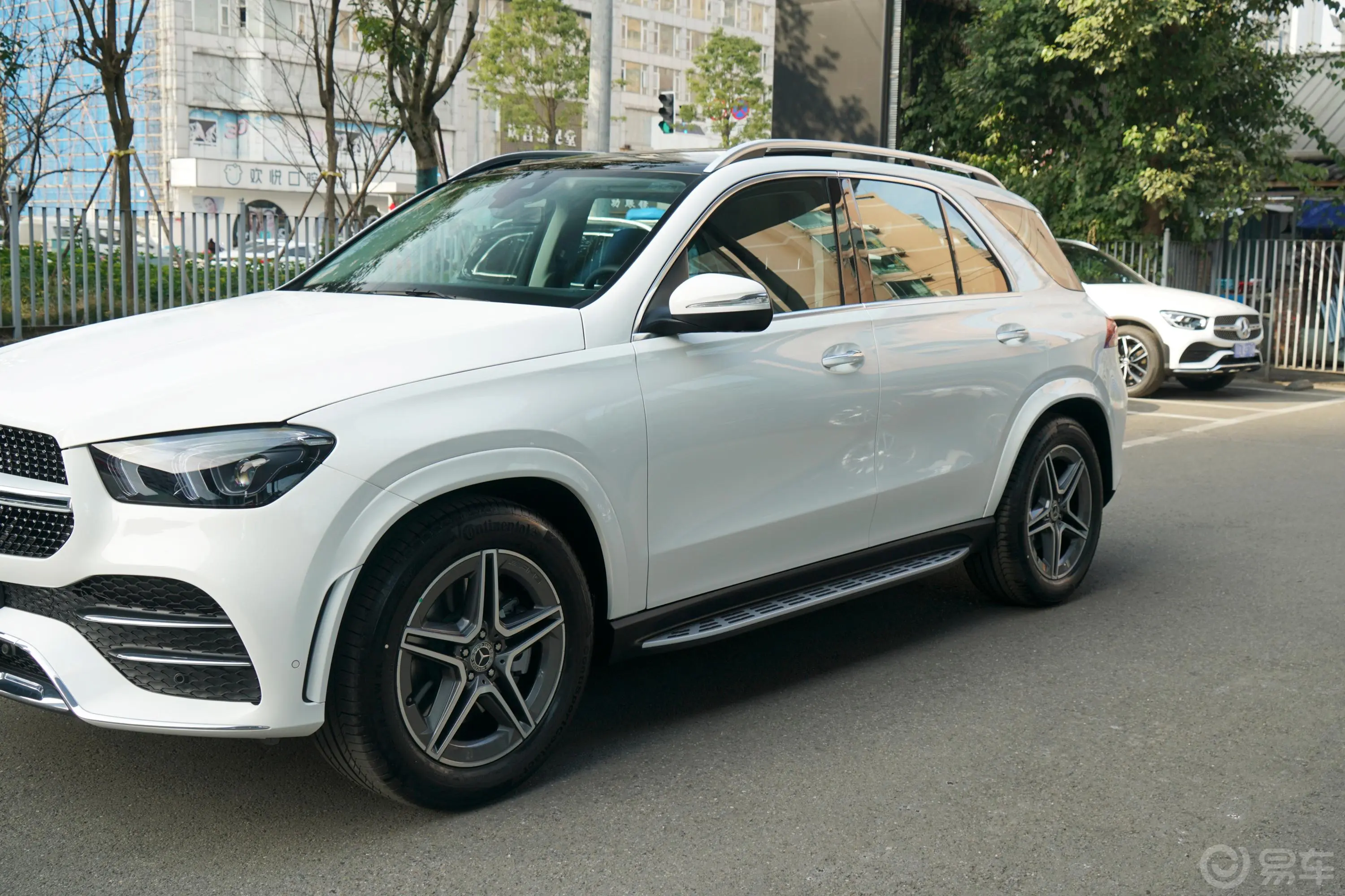 奔驰GLEGLE 450 4MATIC 时尚型外观