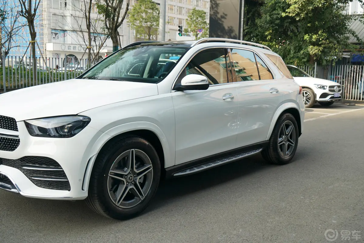 奔驰GLEGLE 450 4MATIC 时尚型外观