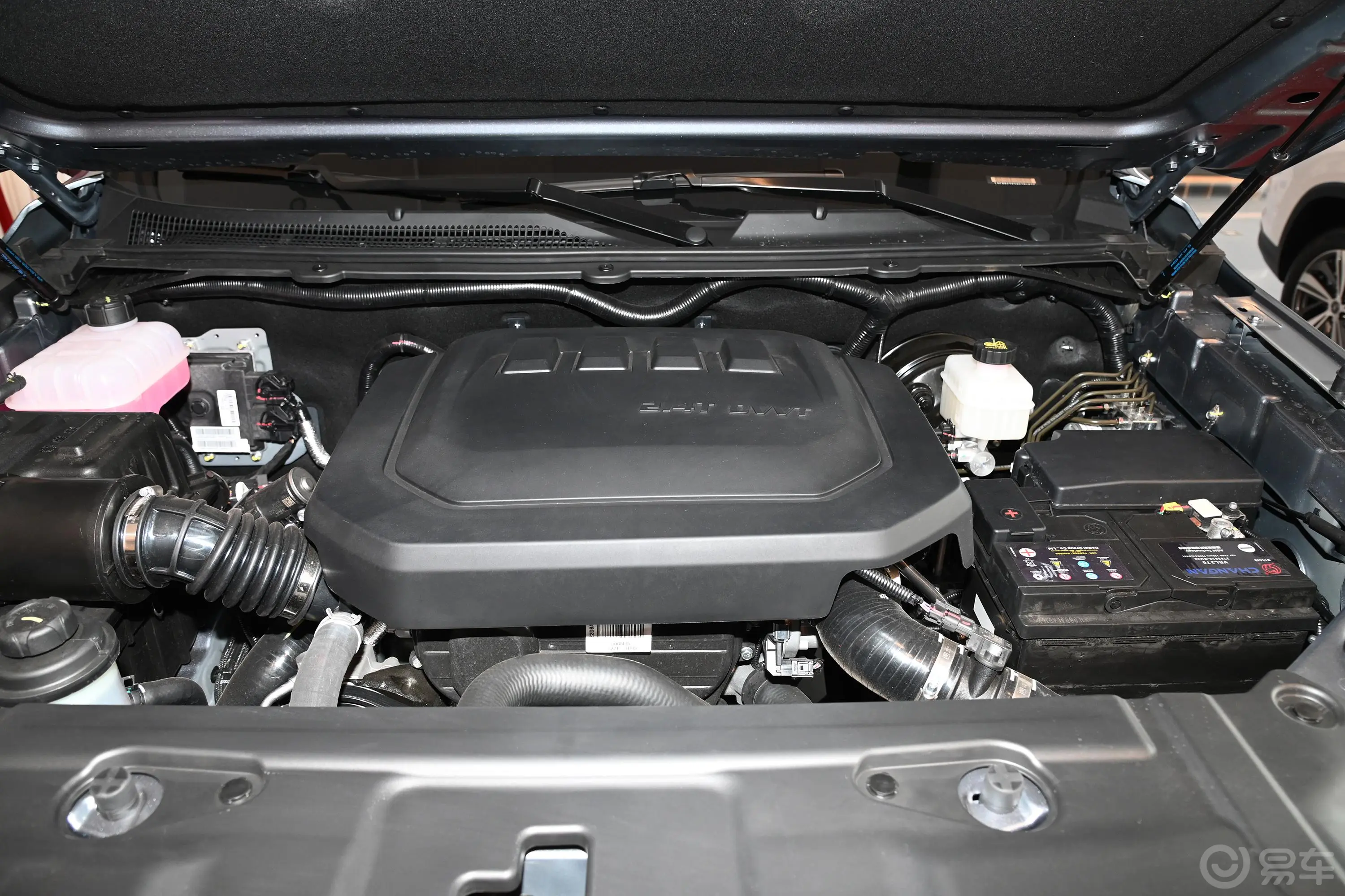 凯程F702.4T 手自一体 四驱 标轴 卓越版 汽油发动机特写