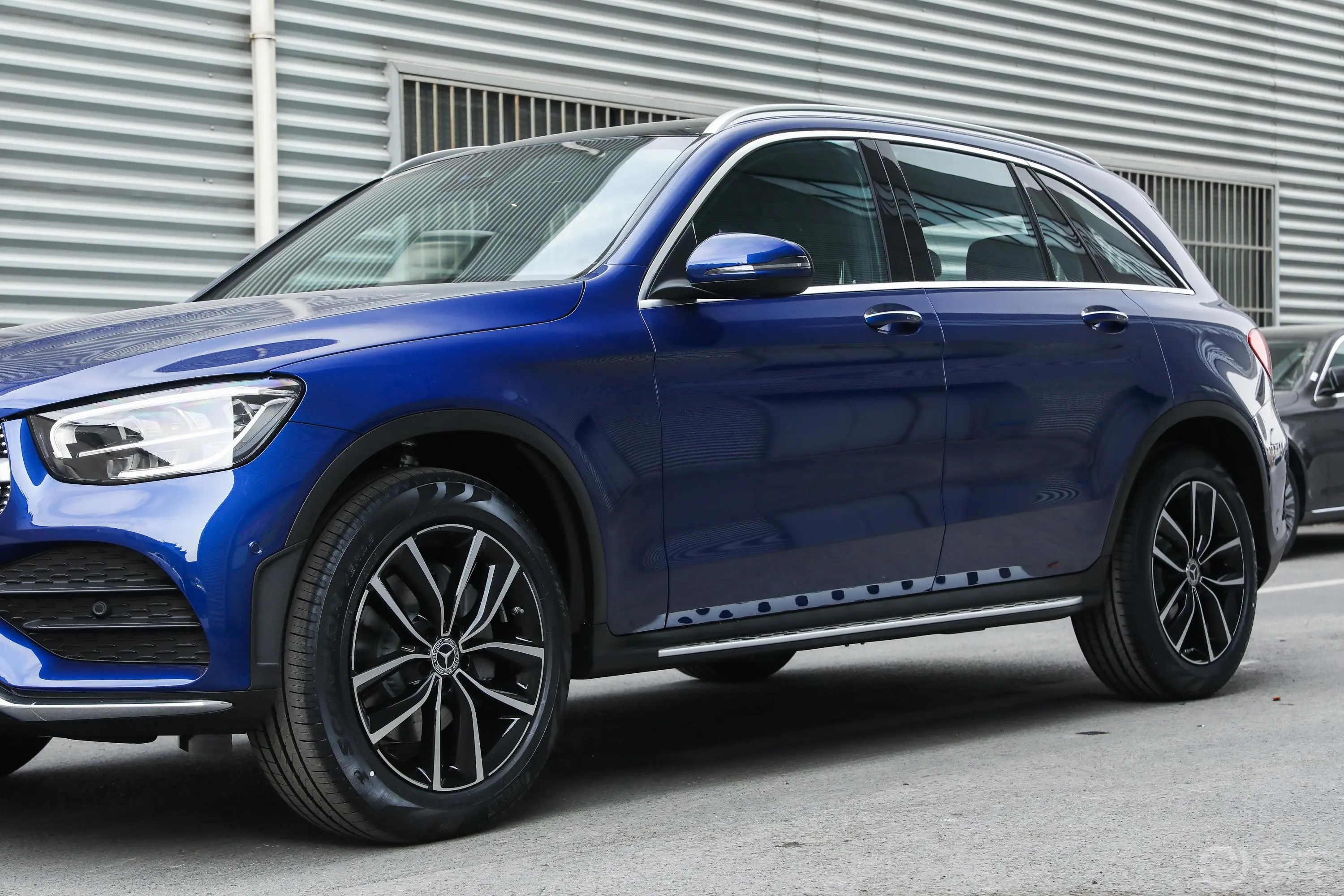 奔驰GLC改款 GLC 300 L 4MATIC 动感型外观