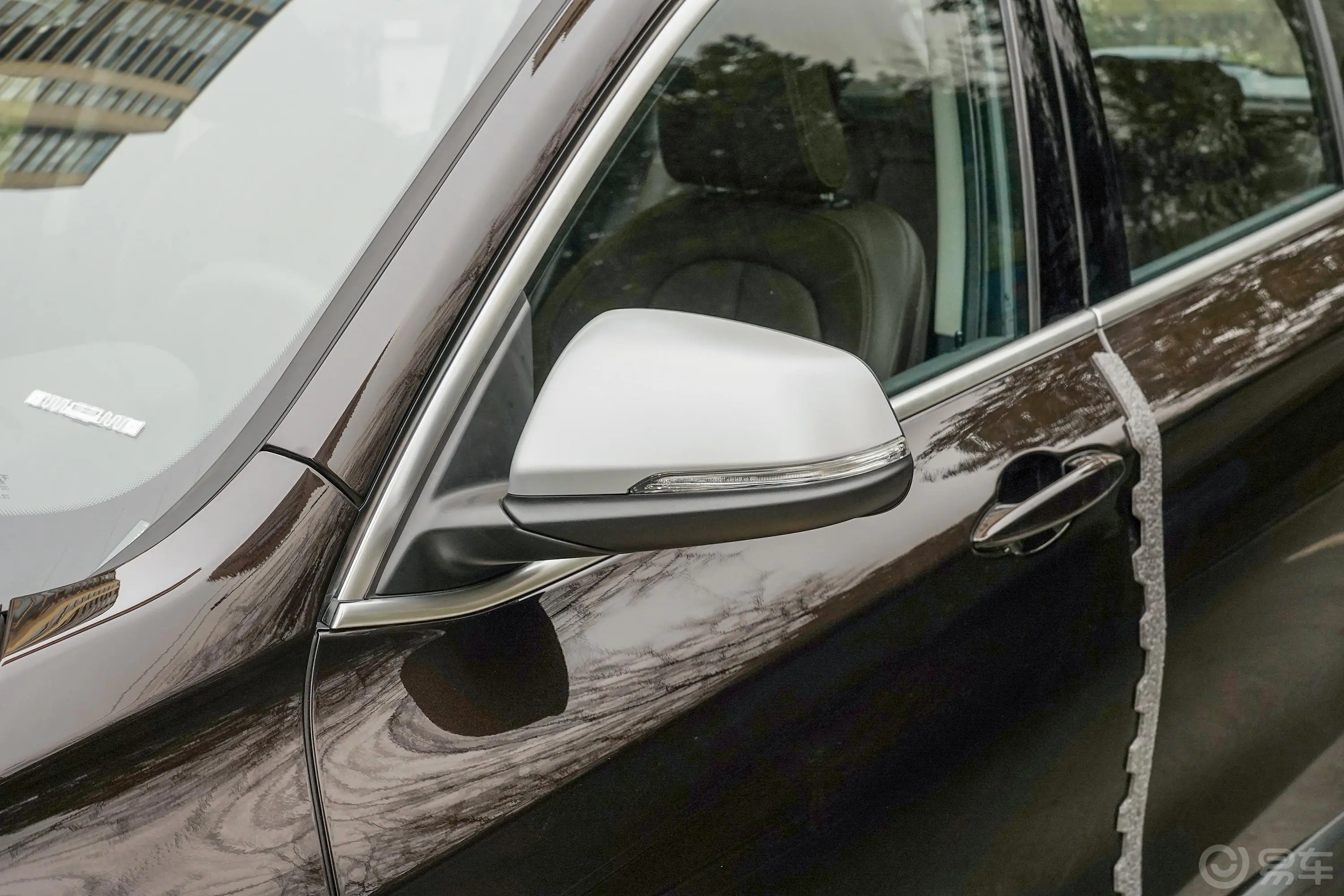 宝马X1sDrive20Li 尊享型主驾驶后视镜背面
