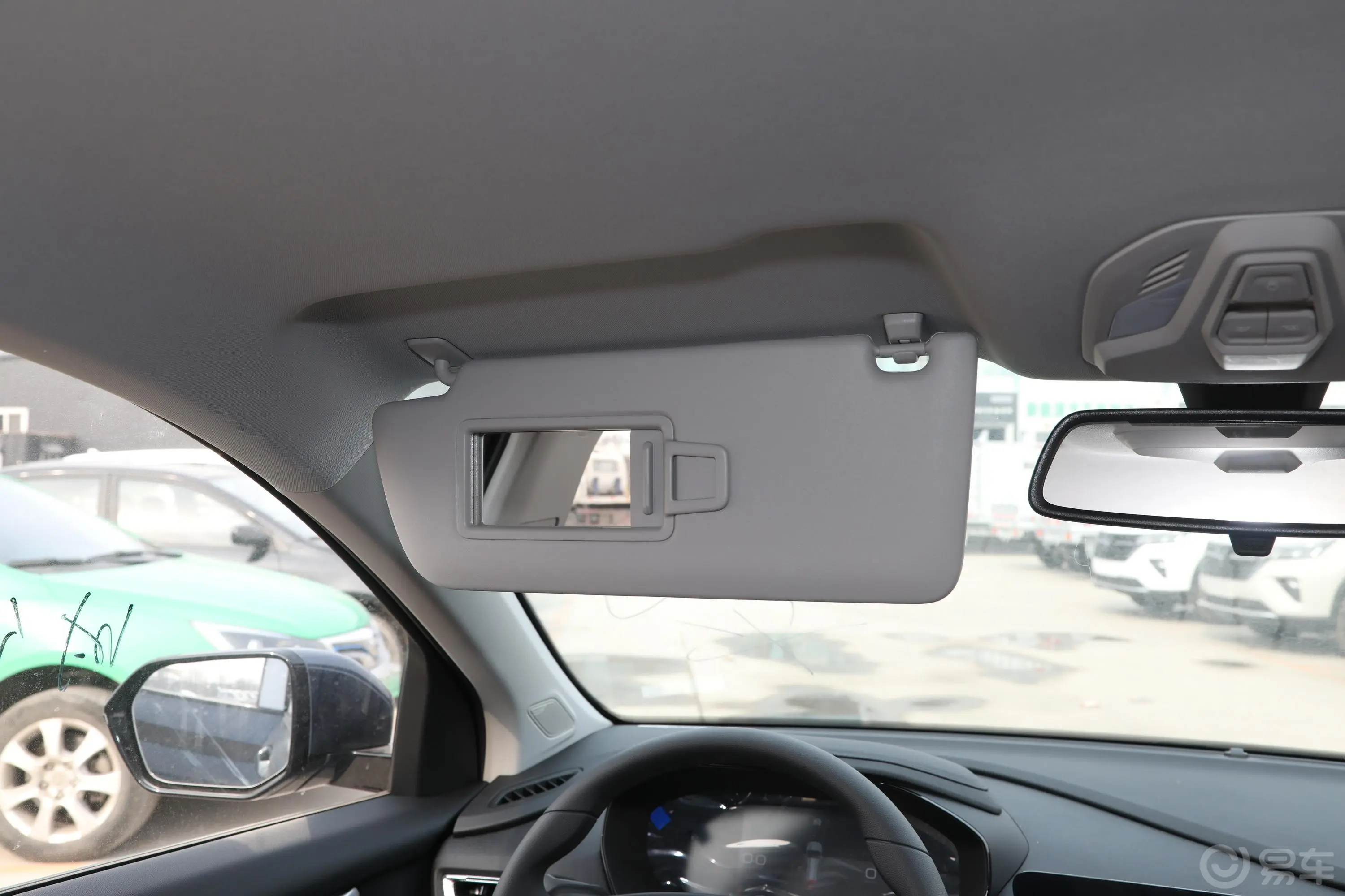 五菱凯捷1.5T CVT尊贵型驾驶位遮阳板