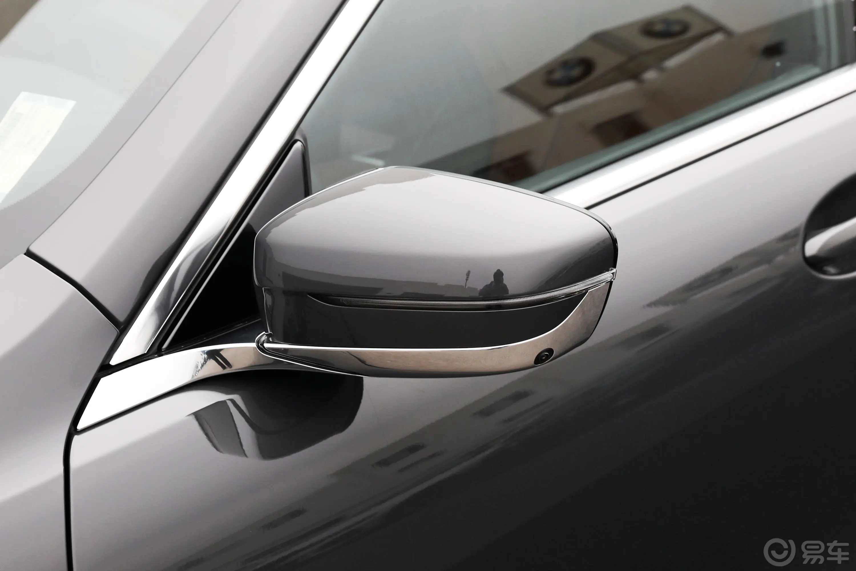 宝马8系改款 四门轿跑车 840i xDrive M运动套装外观