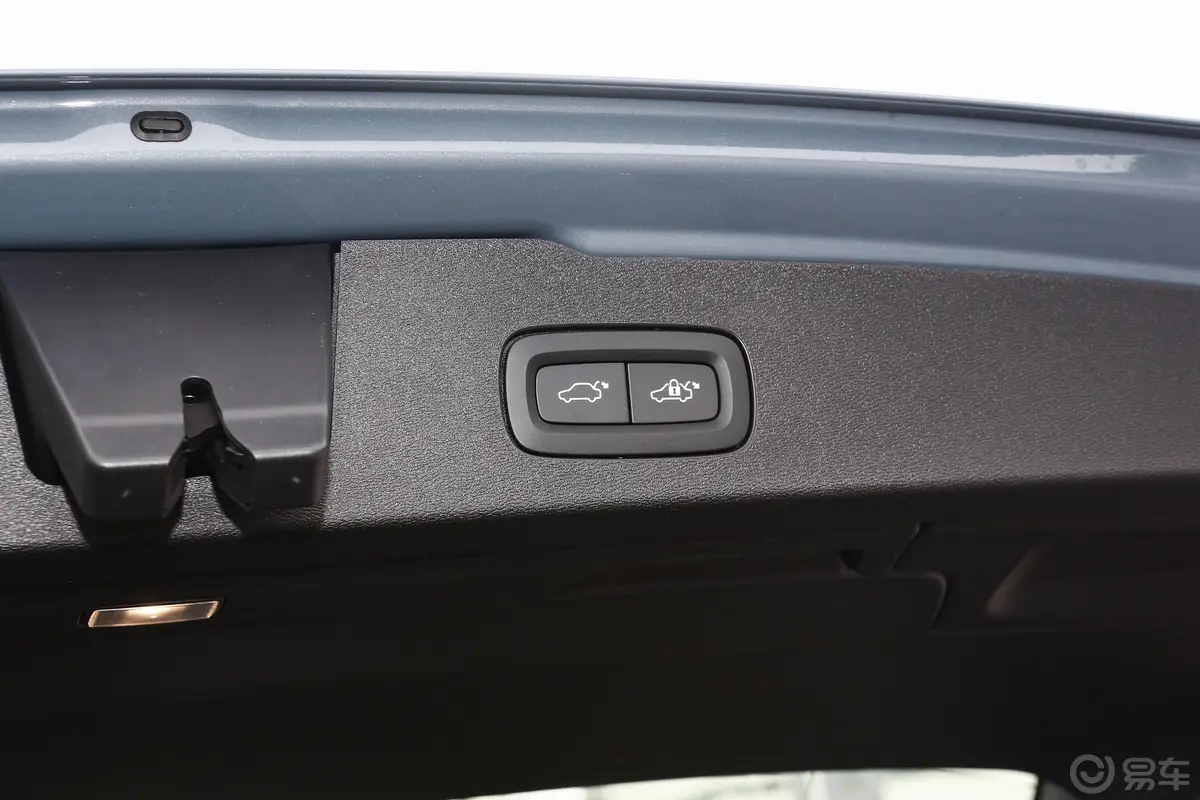沃尔沃V60B5 智雅运动版电动尾门按键（手动扶手）