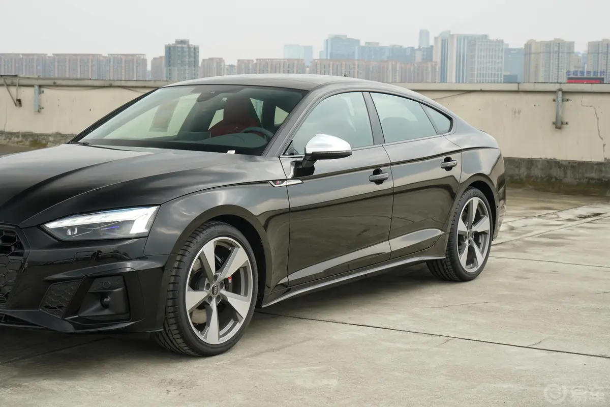 奥迪S53.0T Sportback外观