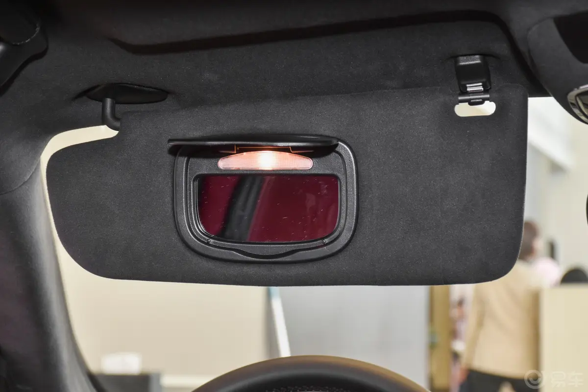 Quattroporte3.0T S Q4 豪华版驾驶位遮阳板