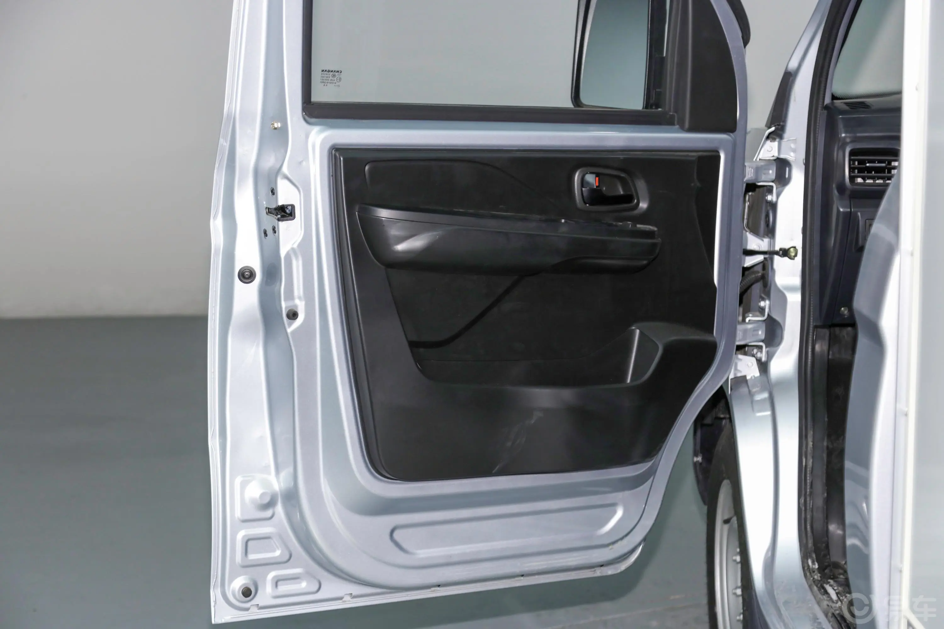 长安星卡PLUS复合板厢货 1.6L 手动 单排舒适空调版内饰