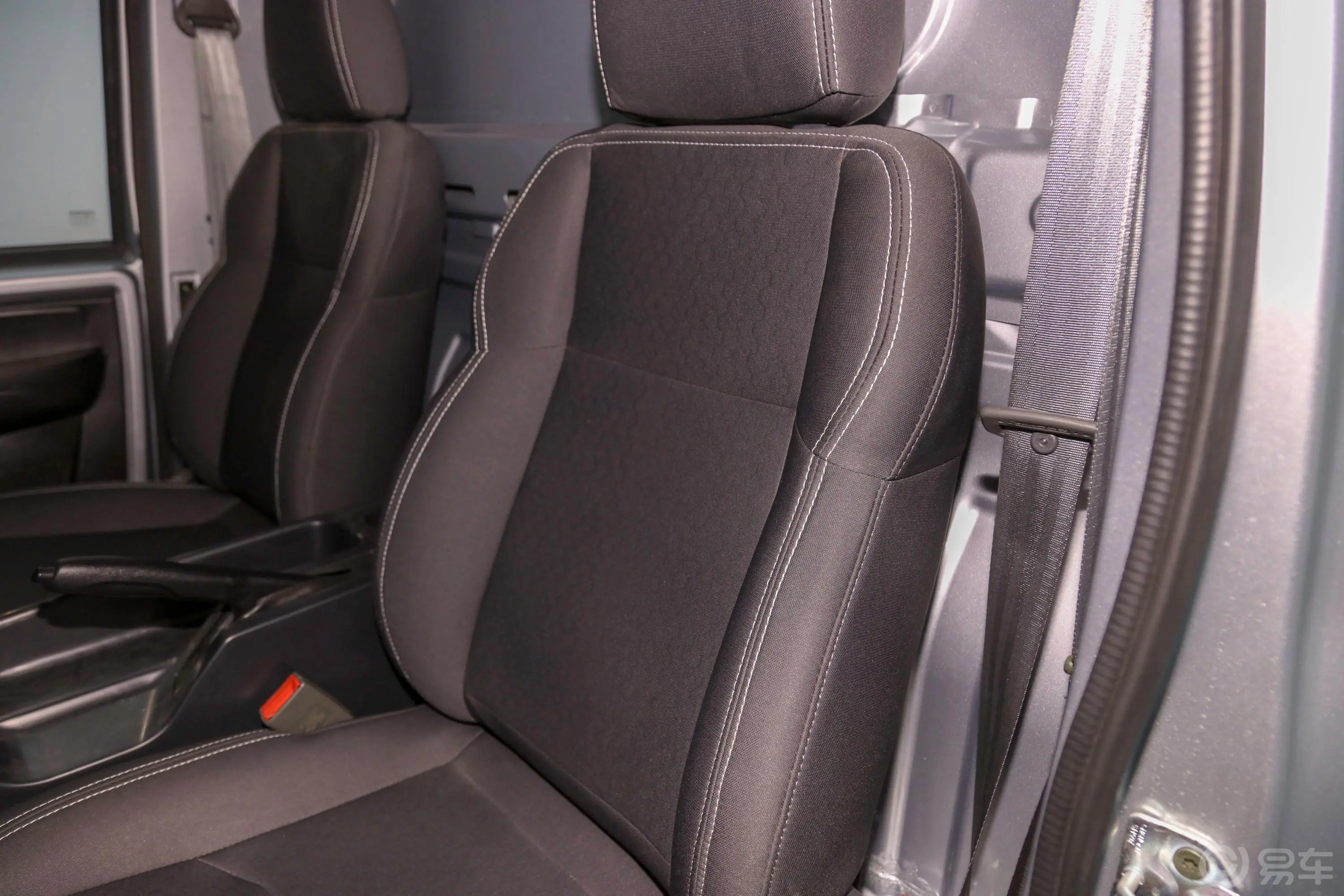 长安星卡PLUS钢板厢货 1.6L 手动 单排舒适空调版内饰