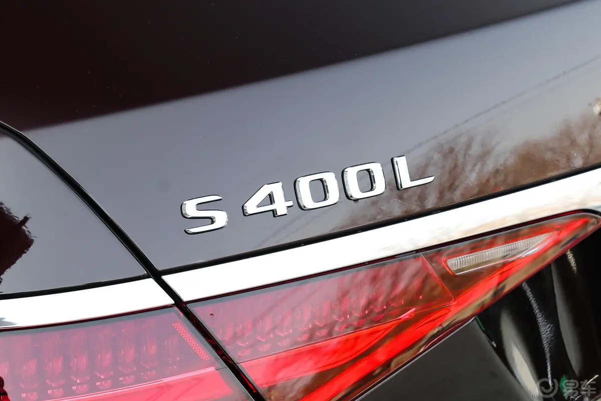 奔驰S级S 400 L 商务型外观