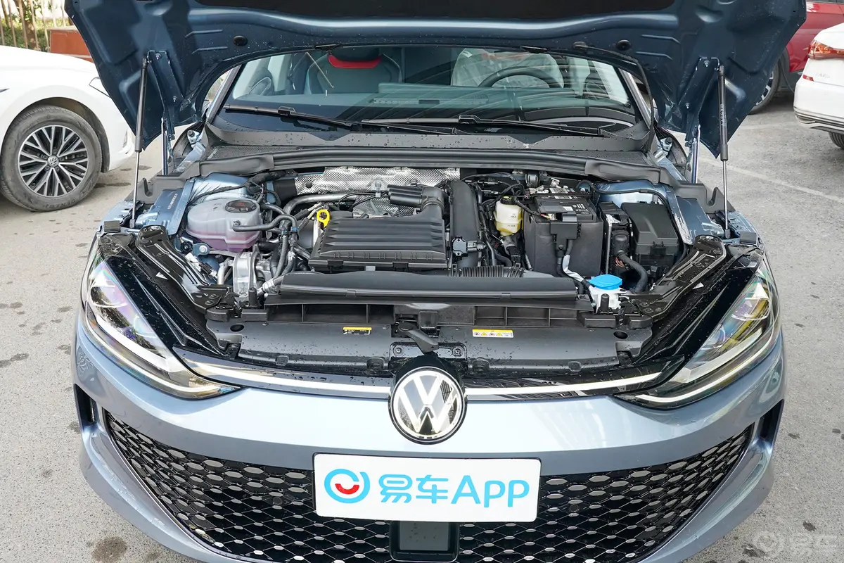 凌渡凌渡L 280TSI 酷辣版发动机舱整体