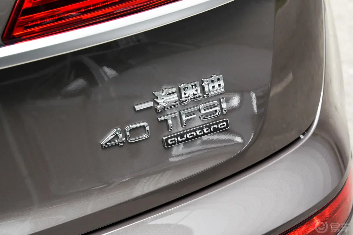 奥迪Q5L40 TFSI 豪华动感型外观