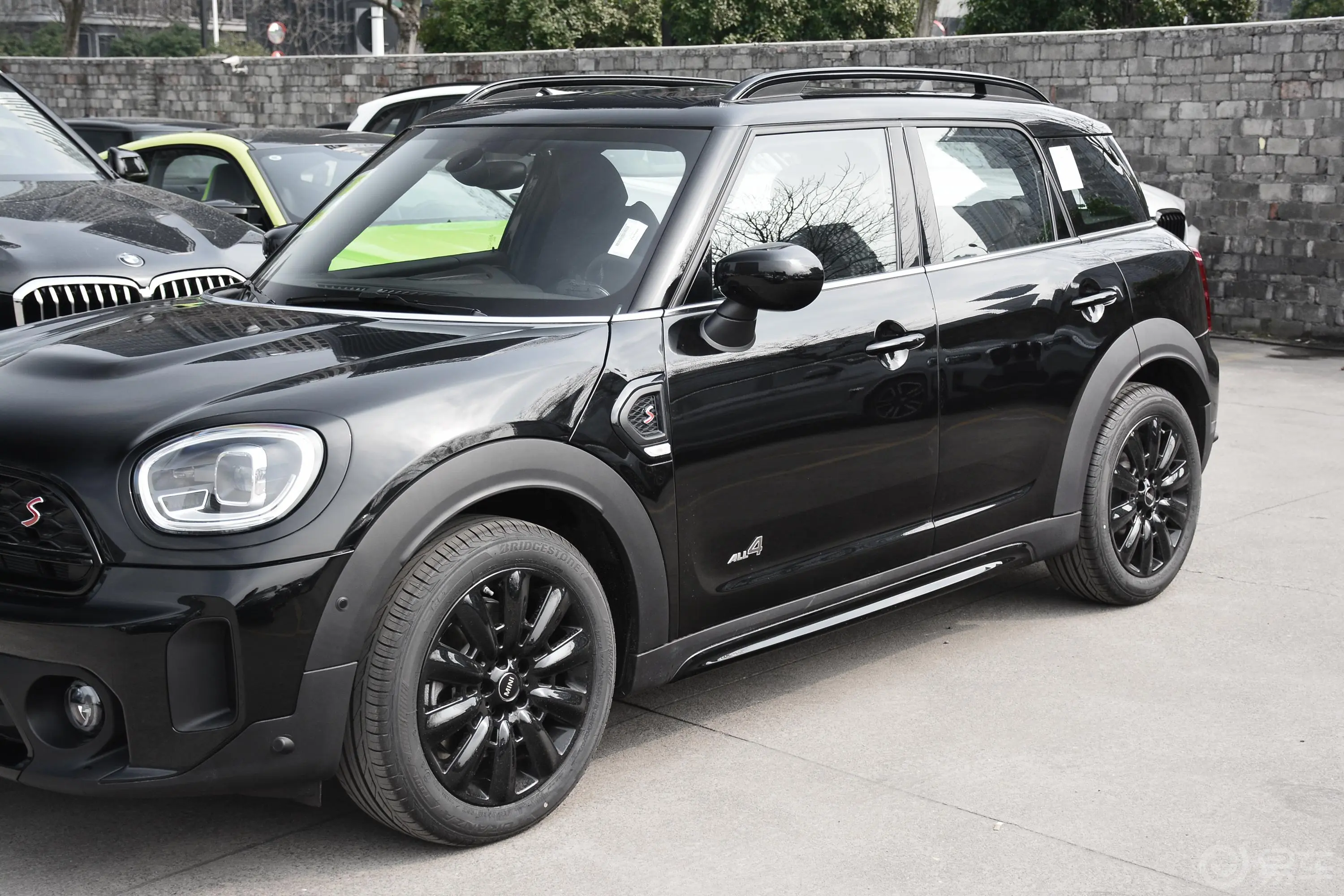 MINI COUNTRYMAN2.0T COOPER S ALL4 黑标特别版外观