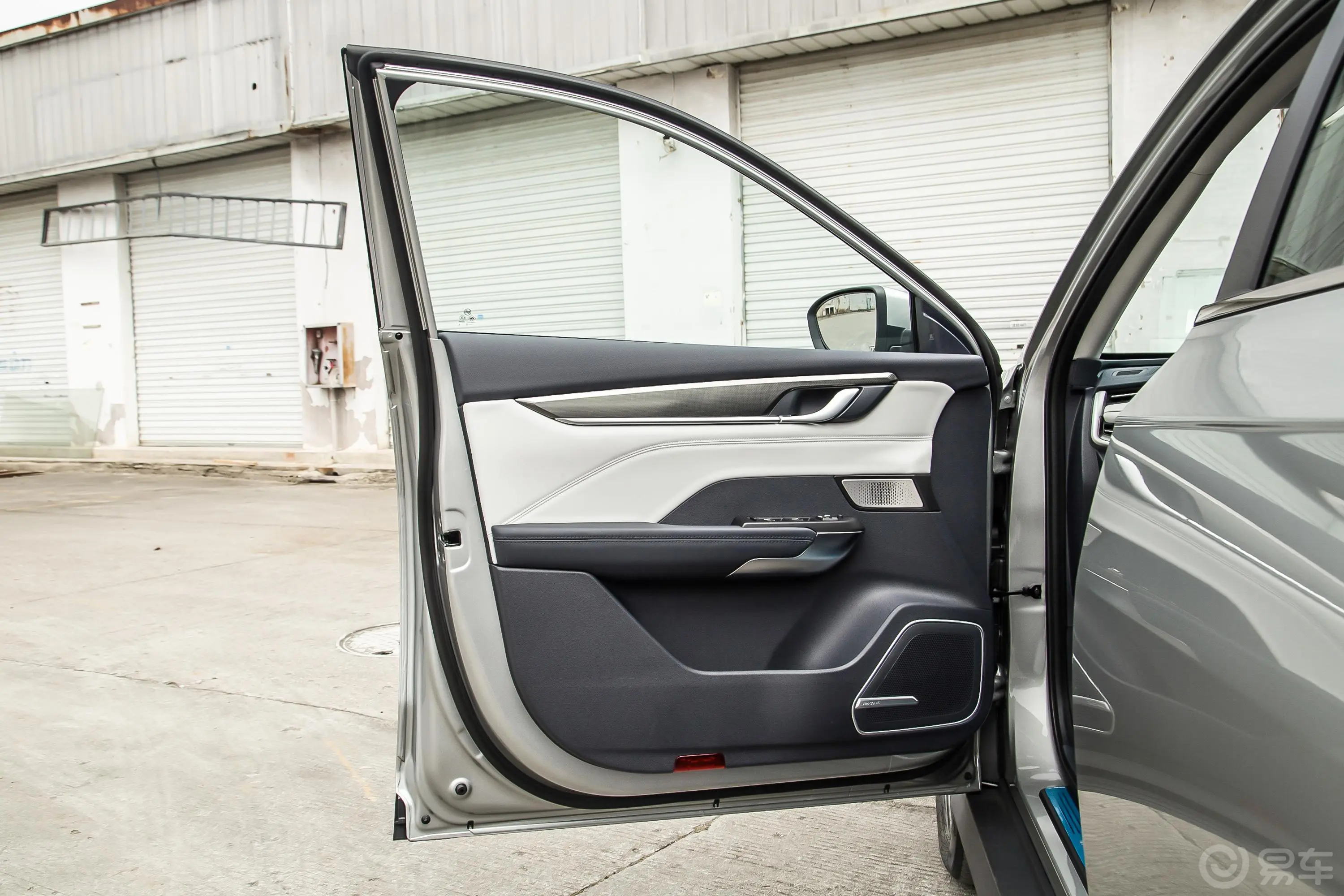 威马EX5改款 EX5-Z PRO全能版驾驶员侧前车门