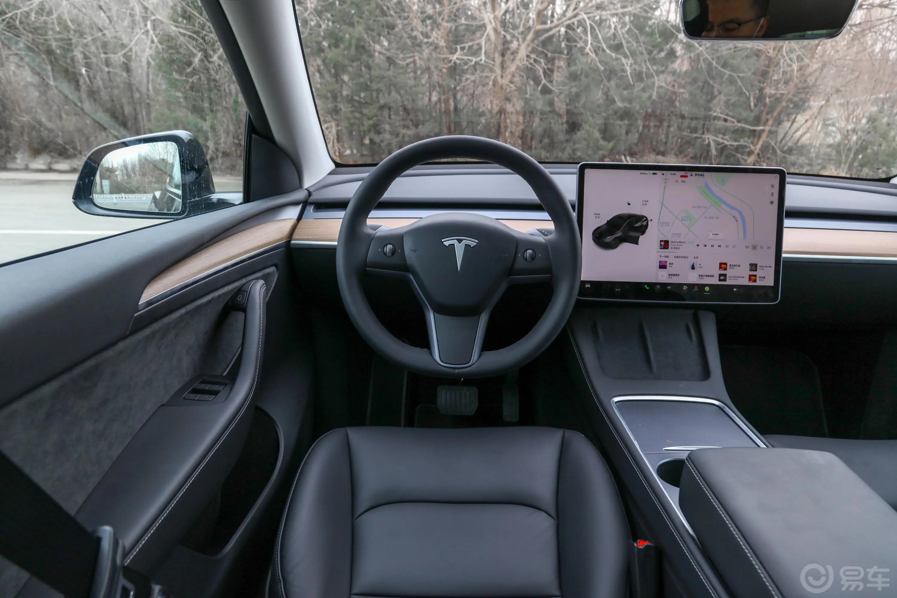 Model Y545km 后轮驱动版驾驶位区域