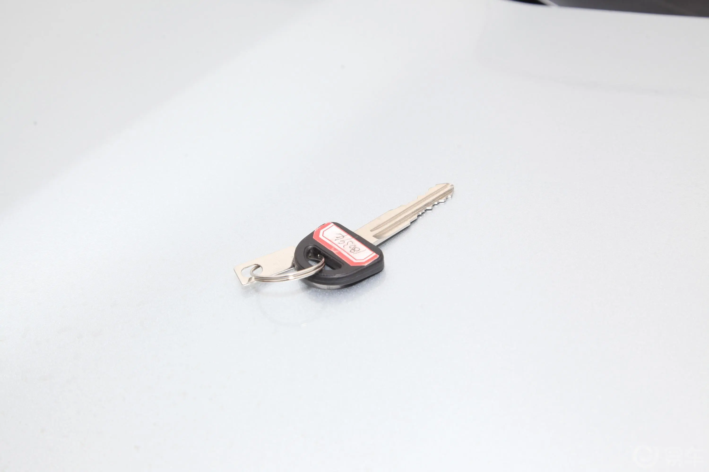 长安星卡PLUS1.6L 手动 单排豪华空调版钥匙正面