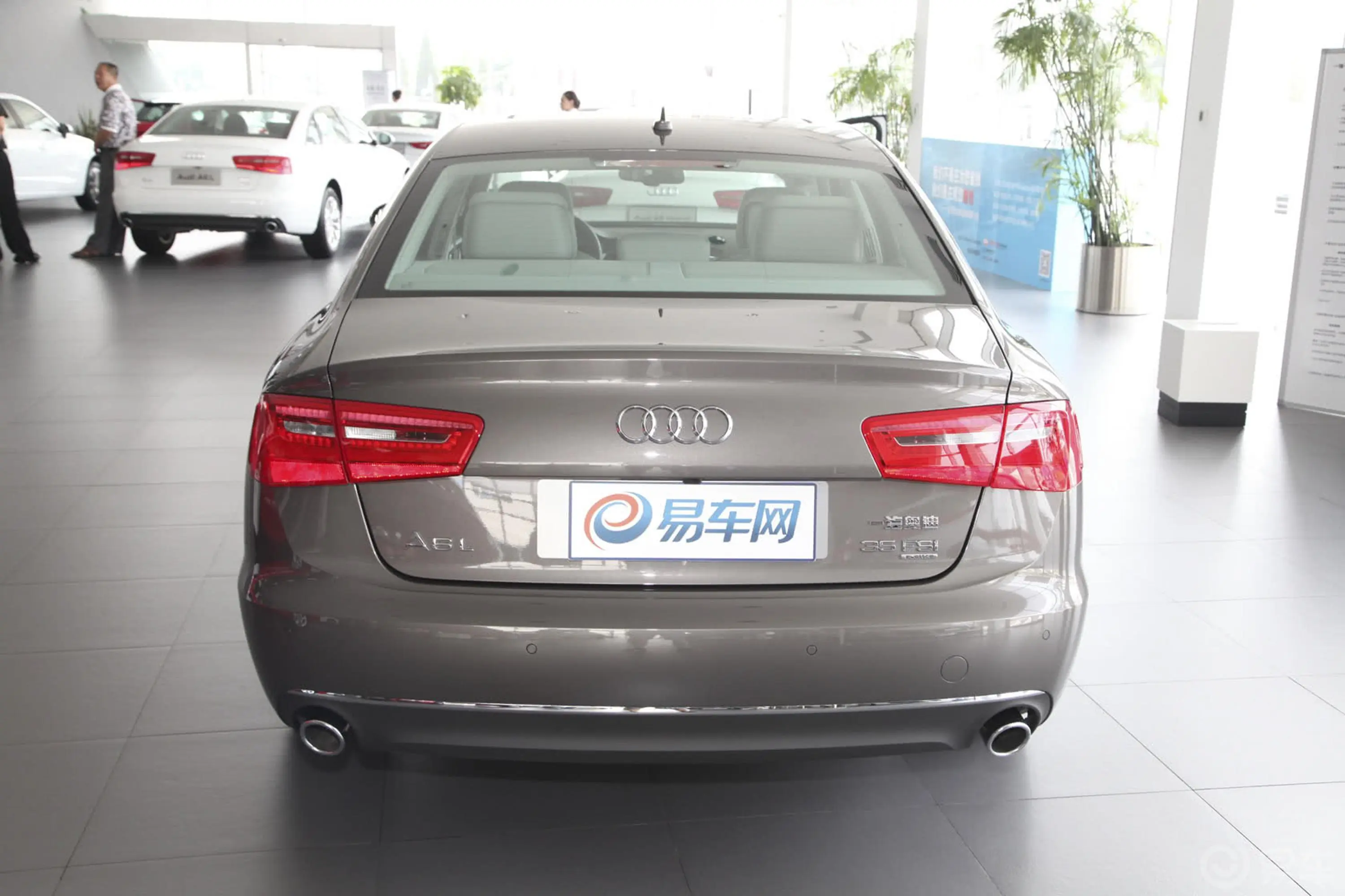 奥迪A6L35 FSI quattro 豪华型外观