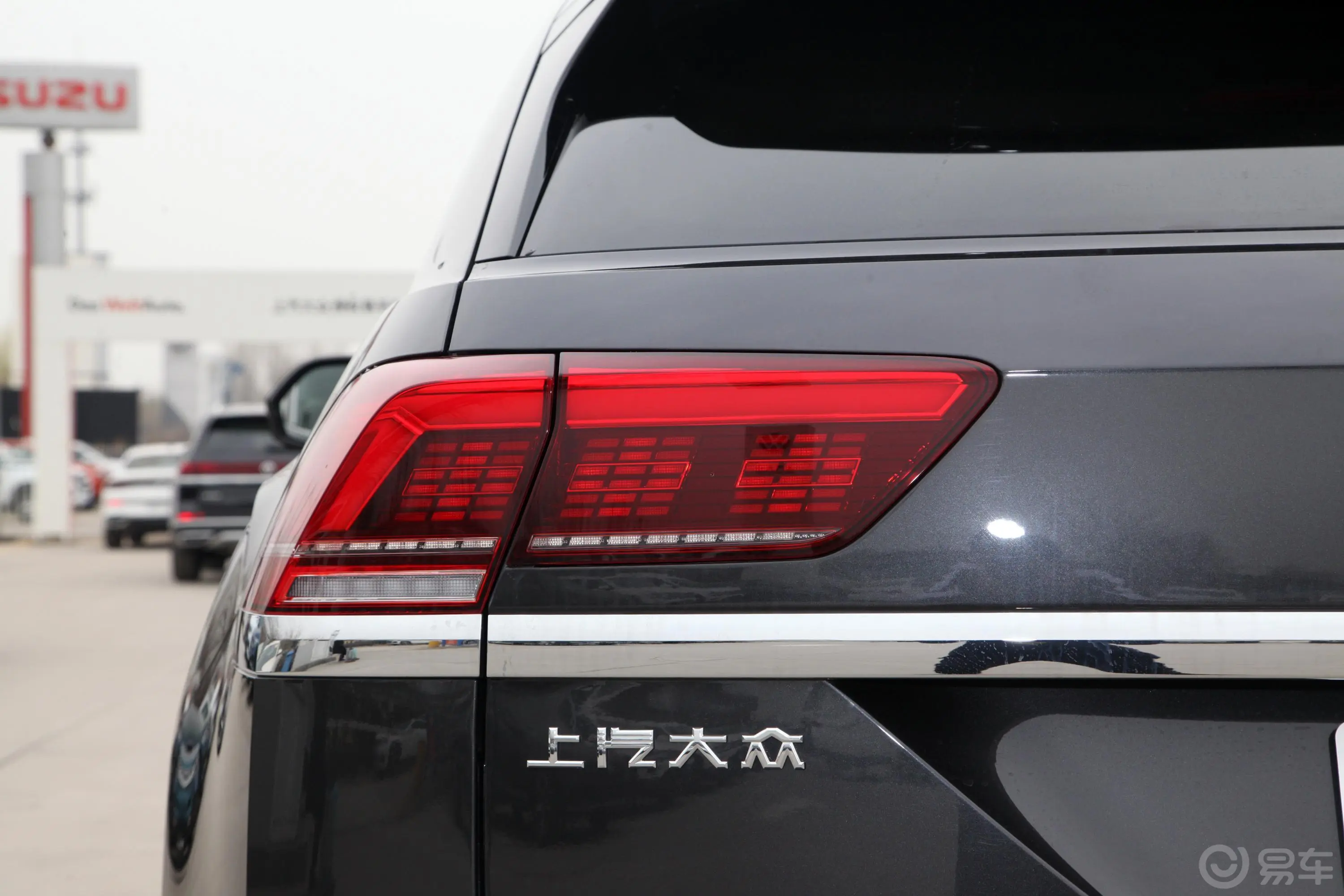 途昂X380TSI 四驱 尊崇豪华版外观