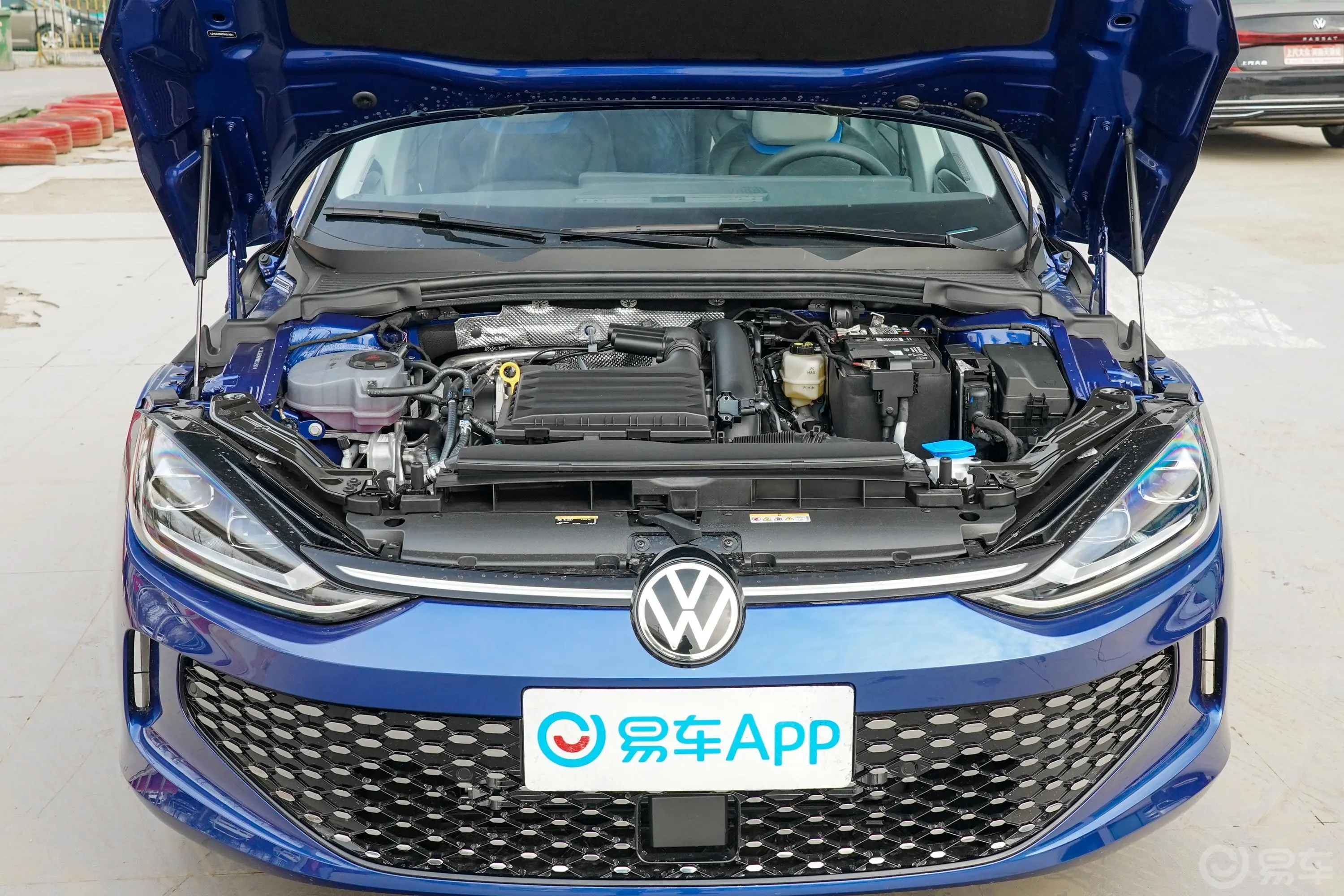 凌渡凌渡L 280TSI 酷辣版发动机舱整体