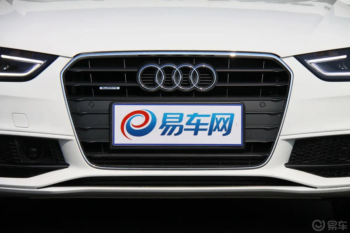 奥迪A4L40 TFSI quattro 运动型外观