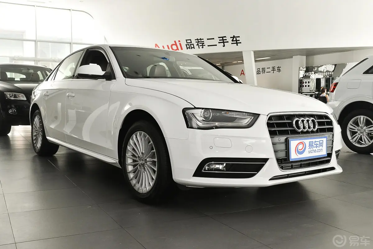 奥迪A4L35 TFSI 纪念舒享版外观