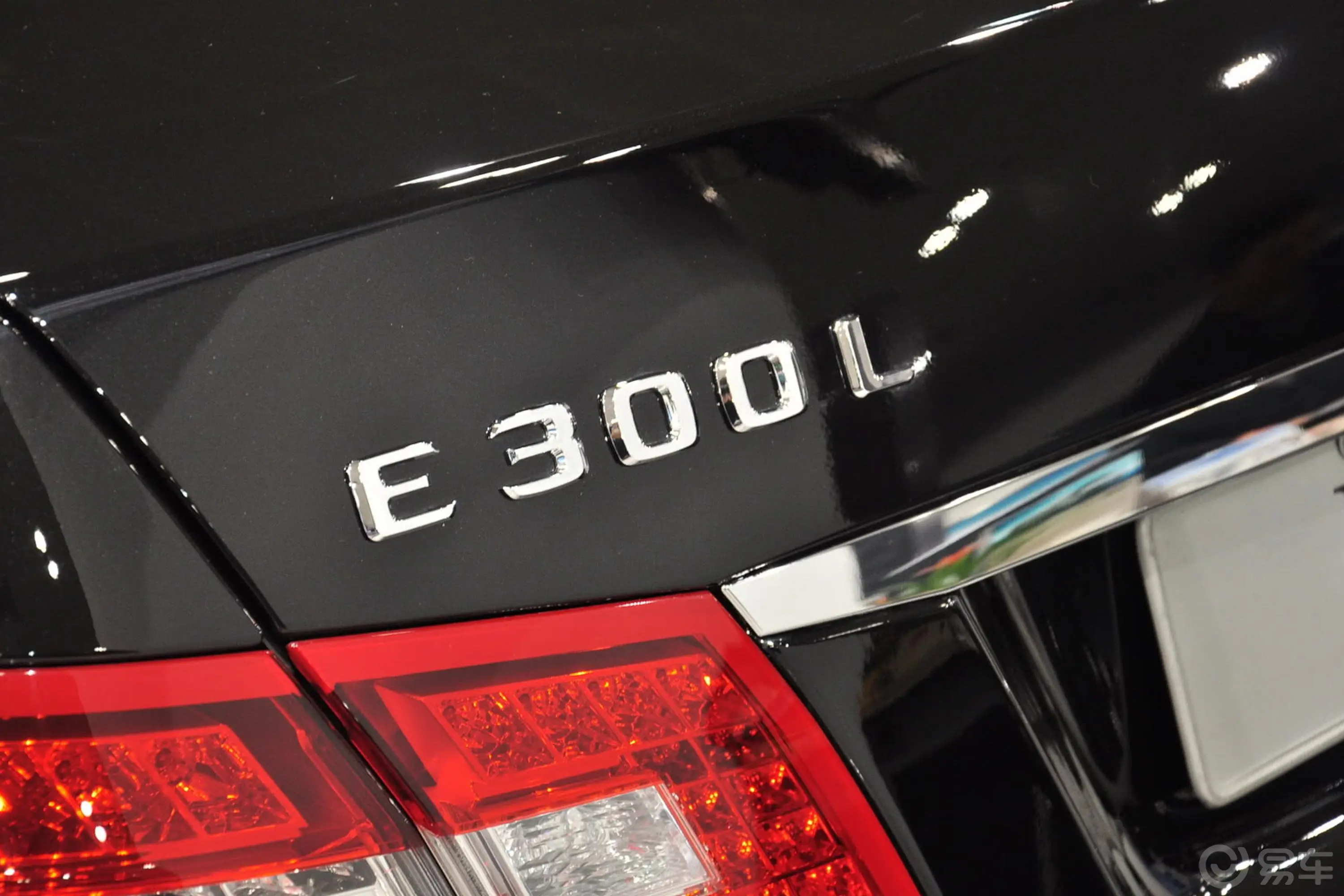 奔驰E级E 300 L 时尚型 豪华版外观