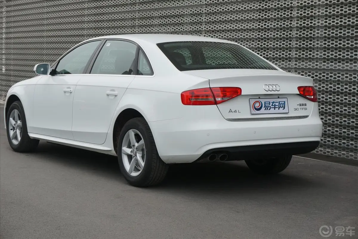 奥迪A4L30 TFSI 自动 舒适型外观