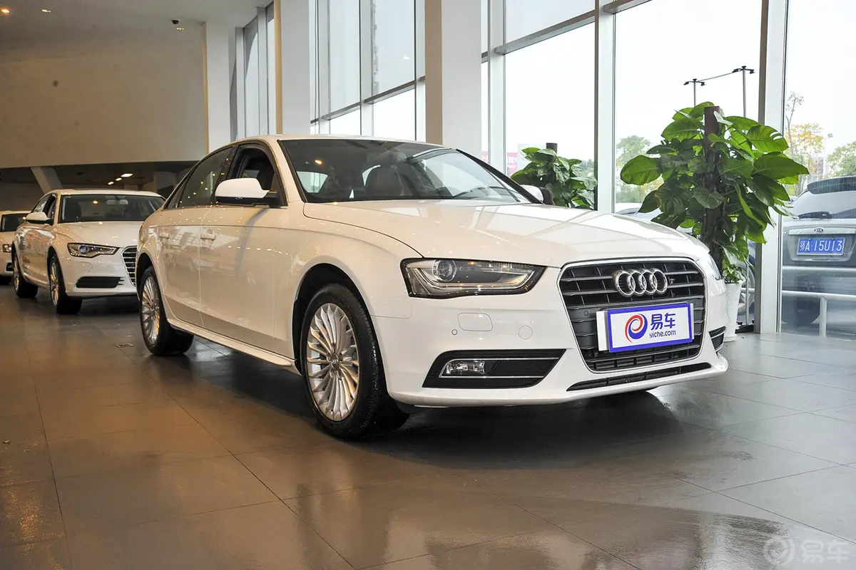 奥迪A4L35 TFSI 自动 技术型外观