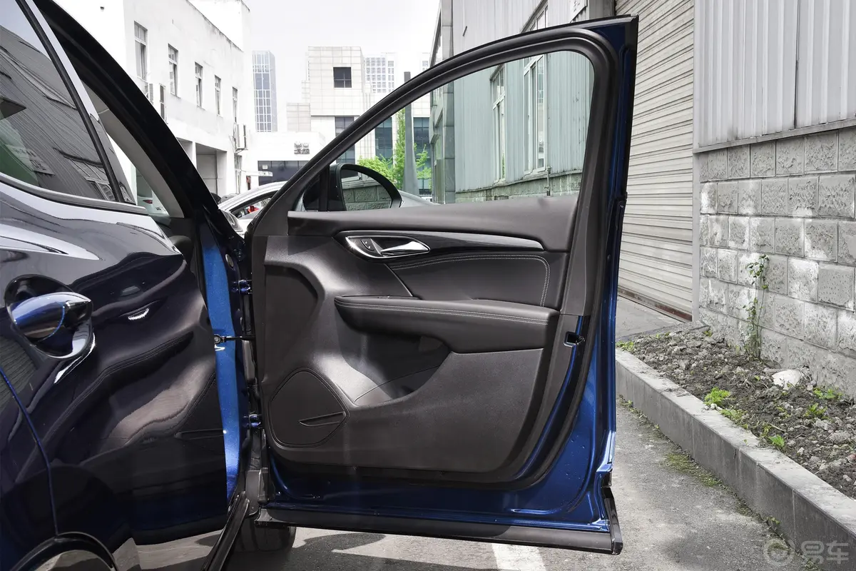 昂科威改款 昂科威S GS 两驱 智享运动型副驾驶员车门