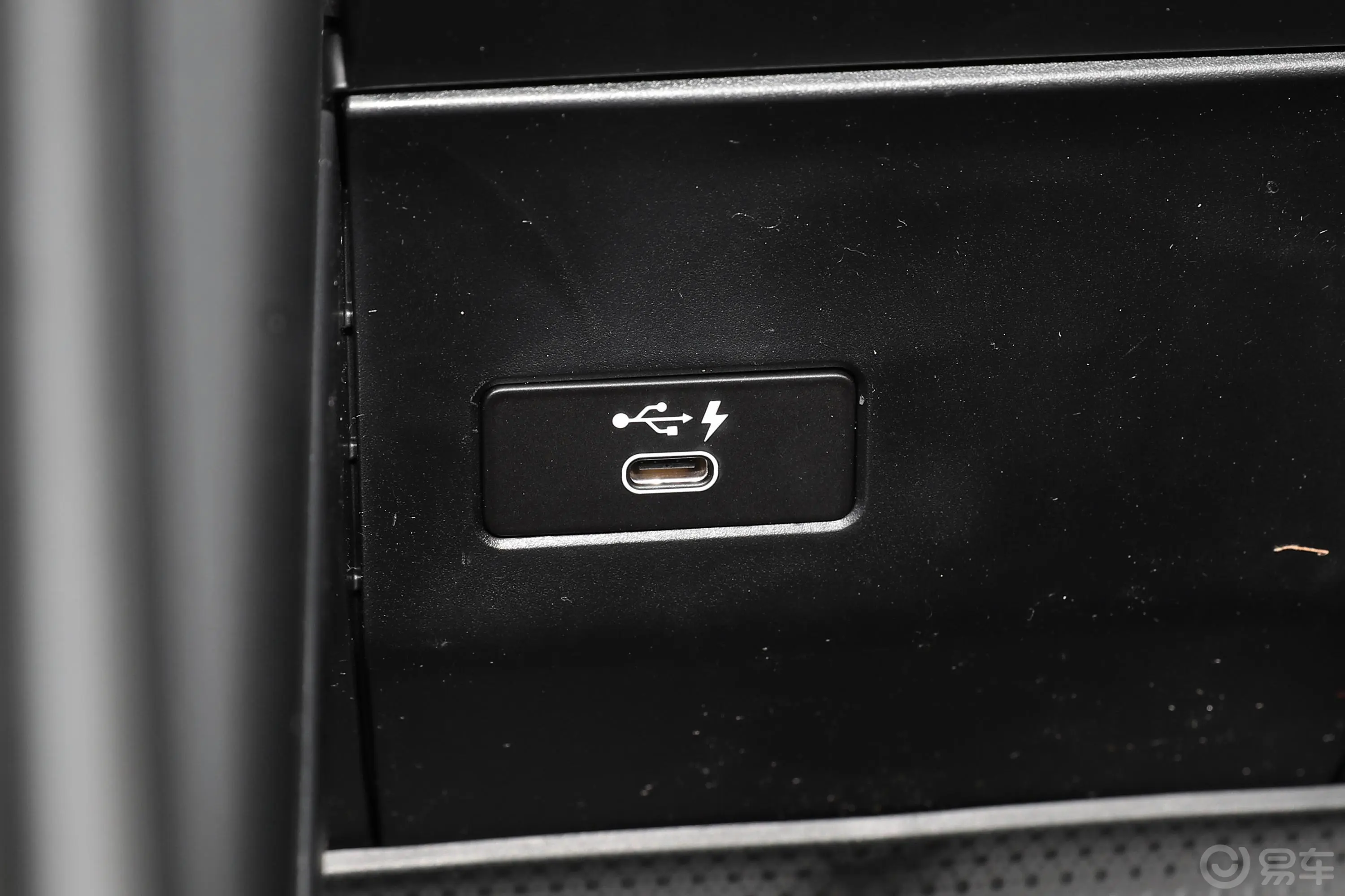 宝马X6改款 xDrive40i 尊享型 M运动套装内饰