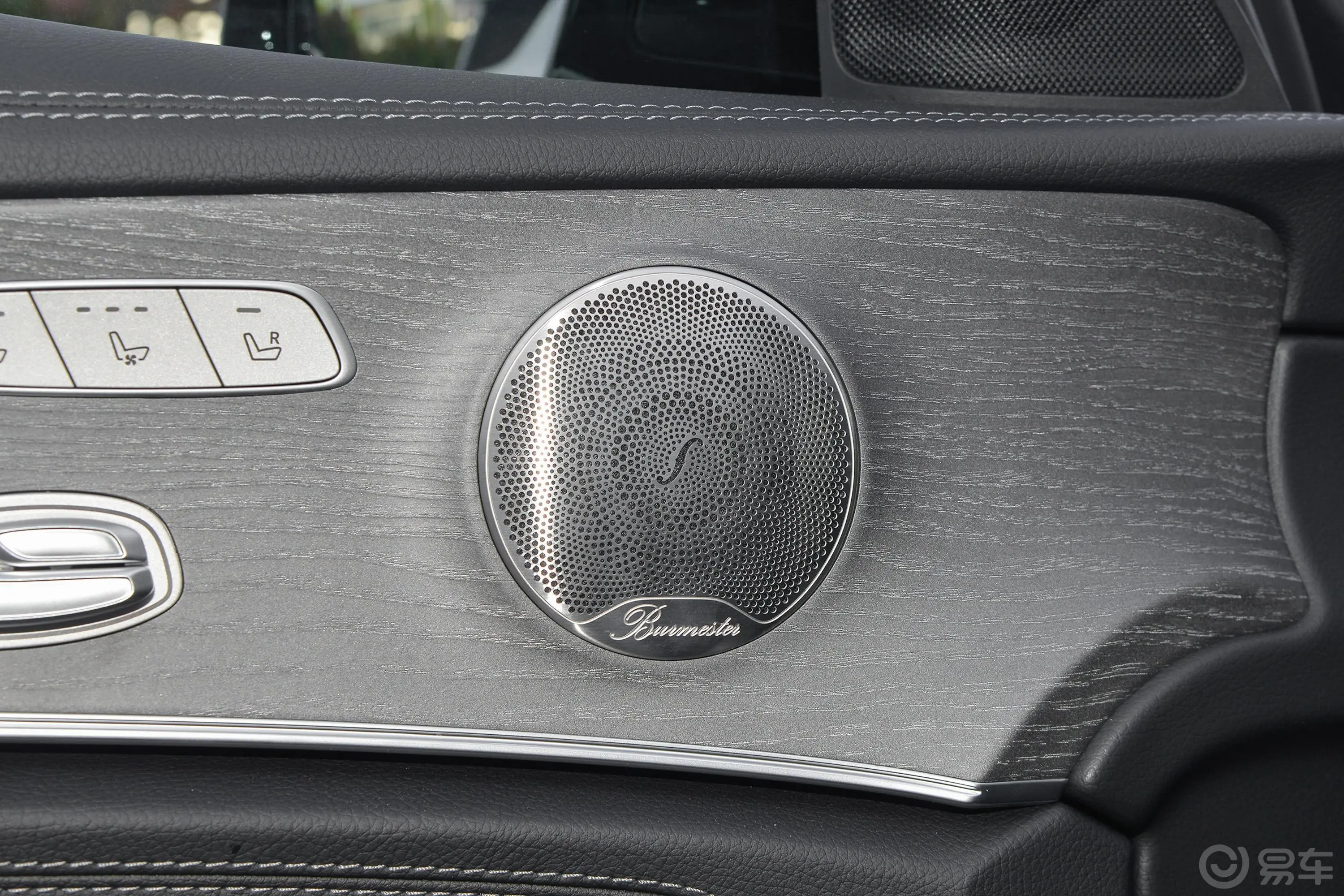 奔驰E级改款二 E 300 L 运动尊贵型音响和品牌